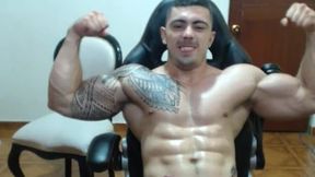 Huge Latino Tattoed Bodybuidler Flex Show