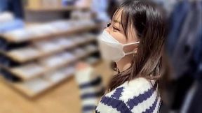 【公共の場でフェラ抜き野外精飲！NG無しの派遣社員と中出しSEX 第一部】派遣で知り合ったセフレと店内トイレ口淫&rarr_人前でごっくん羞恥プレイ！！えっち過ぎる授乳手コキにおチ●ポびんびん