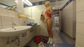 Horny in Public Toilett 1