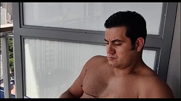 YURI GAÚCHO - Dotado mostrando o pau enquanto lê