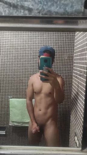 Acabando rico en el baño