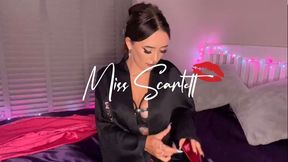 Scarlett manhandles her expensive kimono (destruction)