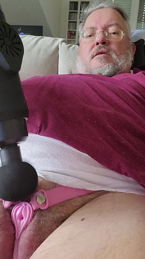 Micropenis Michael Skotnik masturbates with a vibration device