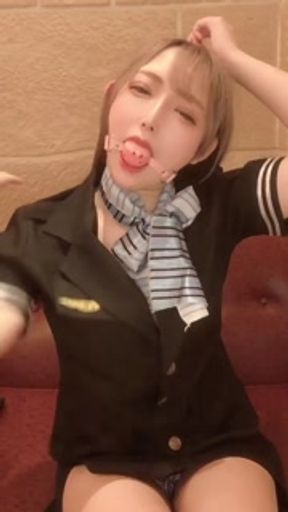 I was stimulated in a sensitive place and made naughty noises. Today, I imagined a cabin attendant.