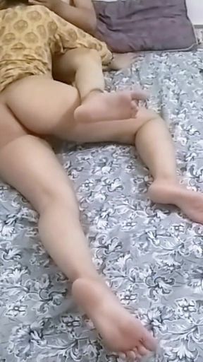Desi Indian Village Girl Tight Pussy XXX Video Homemade Sex