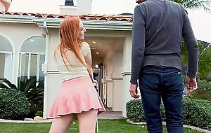 Hole in one, Cleo Clementine