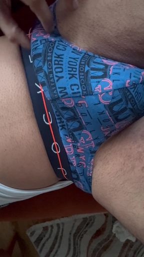 Undress and Manstrubate