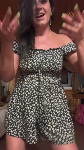 Dancing in My Sexy Jumpsuit - Feeling the Music, Feeling Myself