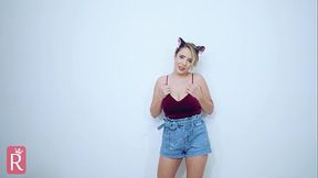 COSPLAY KITTEN IN HEAT