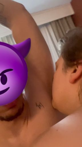 White chick licks freak's smelly armpit in worship