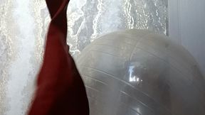 Valeri poping big heart balloons