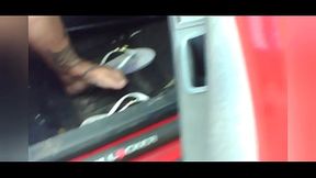 Amo que meu marido me leve pra passear e me expor para estranhos nas ruas, amo ser apalpada por estanhos e punhetarem em cima de mim