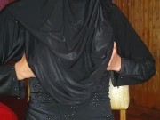 How Muslim wife passing time at home alone? Get orgasm with 4 fingers.