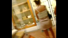 Latina montando una gran polla