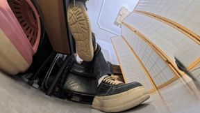 8K VR 360 Tony shoes and socks humiliation C4sgiantess26