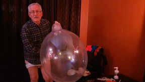 152) Three Big Round Balloons Popped by Looner Daddy