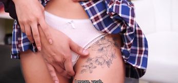 Seductive Patient Turns the Table – Carolina Guerrero’s Naughty Therapy