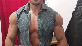 Muscle Idolize on Brilliant Cub