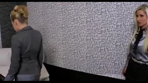 Hawt sweethearts in crazy pulic scene