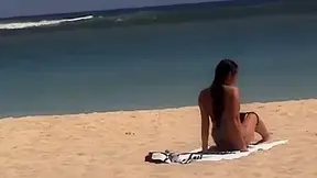 Films Busty Asian Chick In A String Bikini - AsianGFVideos