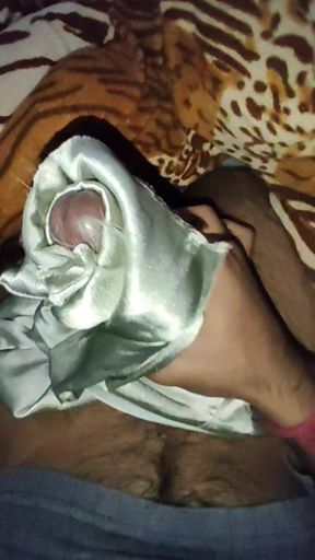 Satin Silk Handjob Porn - Handjob with Green Satin Silky Salwar of Neighbour (25)