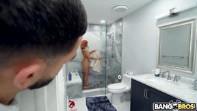 ”BangBros: Roxie Sinner Screwed The Pool Guy”