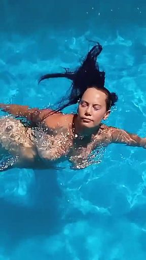 Swimming Naked Outdoors so the Neighbour Can Look at Me