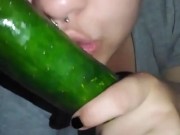 Chupando un rico pepino!