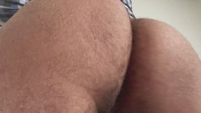 Big ass drinks milk !