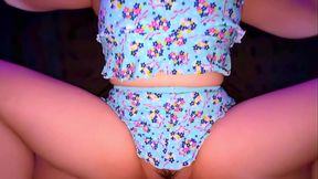 Can't hold it in!! Cum inside a beautiful girl in a super cute swimsuit