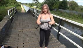 elle hunter flashing in public