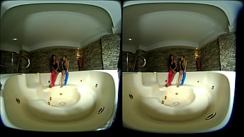 3D - VR - 2 Girls with Long Cast Legs in Jacuzzi (LCL)