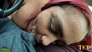 Depois de uma putaria com as GPs na rua colocamos a BBW para mamar - Samy Santos
