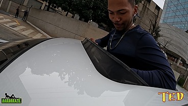 Depois de uma putaria com as GPs na rua colocamos a BBW para mamar - Samy Santos