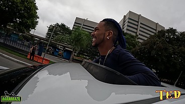 Depois de uma putaria com as GPs na rua colocamos a BBW para mamar - Samy Santos - Joao O Safado