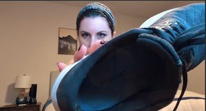 Mistress Ashlee Quill’s Sub Training Part 2: Sweaty Gym Scent Domination & Orgasm Denial