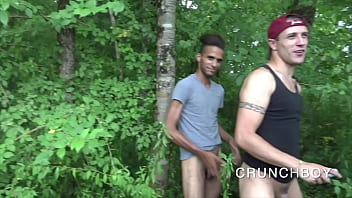 2519 amazoing exhib cruising in public forest