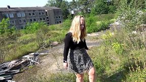 LOLA (19) Naiv und unerfahren OHNE KONDOM GEFICKT UND IN DIE FRESSE GESPRITZT