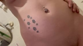 video avant la douche viens parcourir mon corps