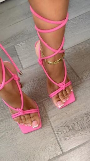 Pink heels💕