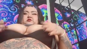 I play with my 3 dildos