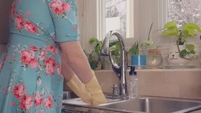 Vintage Step-Mommy Cums in your diaper