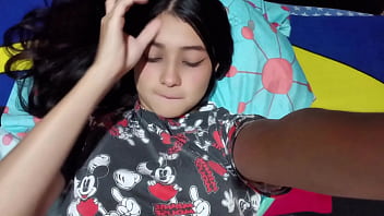 Comenz&oacute_ con un beso... Termin&oacute_ con sus piernas temblando ( CASERO REAL)