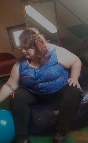 Smock and Balloon, Look What I Do with the Balloons