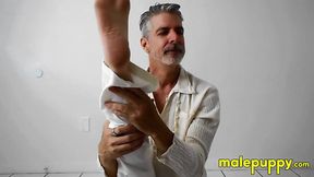 Yoga master Richard Lennox did some chakra yoga meditation through foot worship