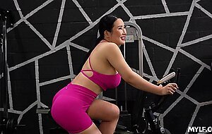 Milfbody, suki sin curvy workout