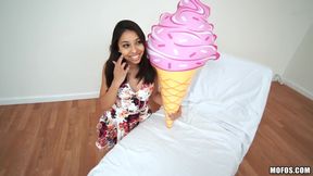 Dont Break Me - Jasmine Summers Is Spending a Whole Lot of Time Upside Down Today