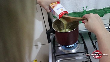 L'attrice brasiliana si spalma con la ricetta gourmet più gustosa di XVIDEOS