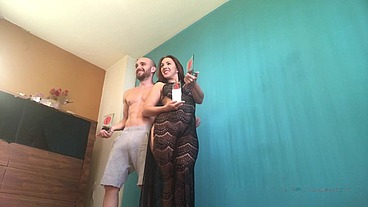 sesión de fotos con los premios que gane en el salón erotico de Barcelona 2019