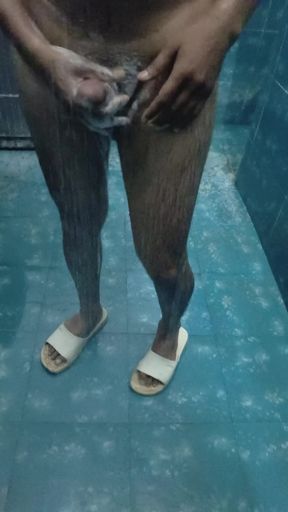 Masturbating in the bathroom with a girlfriend